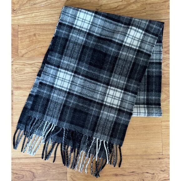 Cawdor Castle Scotland Wool Cashmere Gray Plaid Scarf EUC 11X60 - Picture 3 of 4